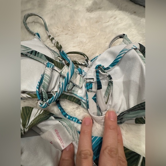 Bundle of 7 target swimsuits mix/match pieces Sz M mostly. One Sz S - Picture 13 of 16